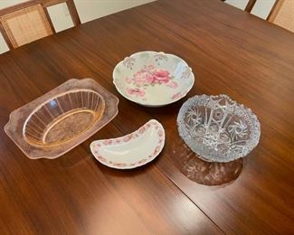 CLEARANCE ! $2.00 NOW, WAS $8.00...................Vintage Glassware (S130)