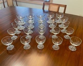 CLEARANCE ! $6.00 NOW, WAS $25.00...............25 Glasses (S118)