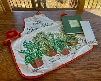 HALF OFF! $3.00 NOW, WAS $6.00..................Gardeners Apron and more (S112)