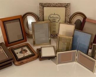 HALF OFF! $3.00 NOW, WAS $6.00..............Frames(S289)