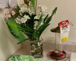HALF OFF! $3.00 NOW, WAS $6.00..................Floral Decor, Bird Feeder and more (S247)