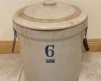 REDUCED! $75.00 NOW, WAS $100.00.................Ruckels Stoneware #6 Crock with Lid Lid great condition, small chip in crock see next picture (S245)