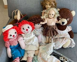 HALF OFF! $10.00 NOW, WAS $20.00................Dolls and more (S213)