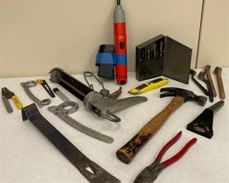 HALF OFF! $5.00 NOW, WAS $10.00................Small Crow Bar, Hammer and more assorted tools (S402)