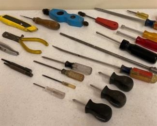 HALF OFF! $5.00 NOW, WAS $10.00....................Screwdrivers and more (S397)