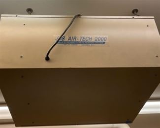 HALF OFF! $100.00 NOW, WAS $200.00..............JDS Air Tech 2000 Air Filtration System (S372)