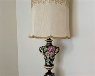 HALF OFF! $20.00 NOW, WAS $40.00.................Vintage Floral Lamp 41" tall (S323)