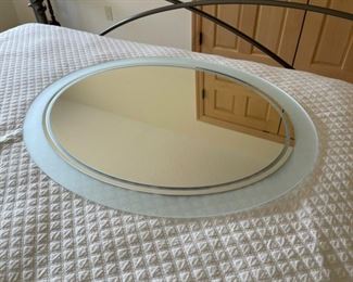 CLEARANCE ! $4.00 NOW, WAS $16.00.................Mirror 29" x 23" (S320)