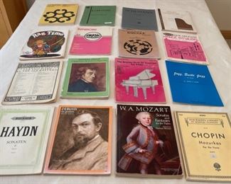 CLEARANCE ! $5.00 NOW, WAS $20.00.................16 Music Books or Sheet Music (S315)