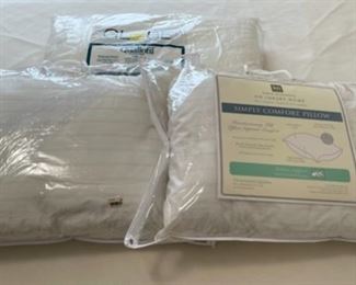 HALF OFF! $12.50 NOW, WAS $25.00................3 Pillows (S300)