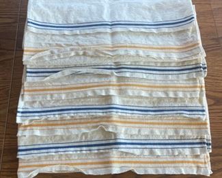 $4.00.................Kitchen Towels (S084)