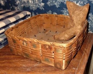 Potato stamped basket