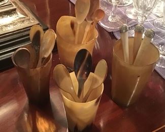 Horn spoons