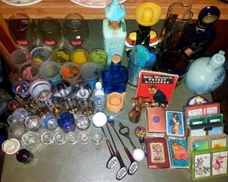 Lots of Great Items to Decorate a Bar!