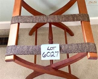 Lot 6027. $35.00. Luggage Stand - Great Condition just like the finest hotels! 22.5x19.5x18.5 Tall