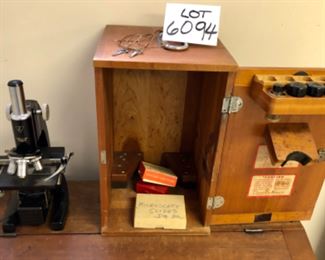Lot 6094.$150.00 Vintage Bausch & Lomb Optical Co, Rochester, NY Microscope, in hand-crafted wood carry box. XD8493, 16033-433 Microscope 13"t x 7"w x 8" deep