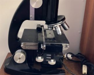 Lot 6094. $150.00. Vintage Bausch & Lomb Optical Co, Rochester, NY Microscope, in hand-crafted wood carry box. XD8493, 16033-433 Microscope 13"t x 7"w x 8" deep