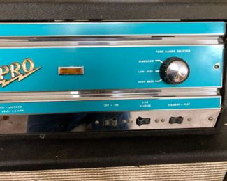 Lot 6095. $800.00 1967 Supro-Taurus Model S6625, Tube Bass Amp Head and Cabinet. This is the Supro version of the Gretsch Super Bass #6157. It has a blue face panel with large knobs. Valco - 2 piece amp (32" x. 20" x 11") and amp control box using tube technology - 26.5 x 9.5 x 8"t amp control box, 117 60CY. 2.0 Amps.