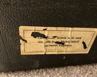 Lot 6095. $800.00 1967 Supro-Taurus Model S6625, Tube Bass Amp Head and Cabinet. This is the Supro version of the Gretsch Super Bass #6157. It has a blue face panel with large knobs. Valco - 2 piece amp (32" x. 20" x 11") and amp control box using tube technology - 26.5 x 9.5 x 8"t amp control box, 117 60CY. 2.0 Amps.