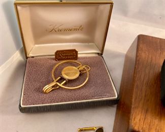 Lot 6103. $48.00 Lot of 11 pieces of nice men's jewelry:
Elk Tie stud sterling, Trout and Geese Brass belt buckle, Gideon Tie Clip & pin, Krementz gold filled men's jewelry, 3 pr of men's cuff links, 1 Krementz money clip. I Still think Krementz is one fine costume jewelry maker - most of their items are gold-filled, but very classy looking.