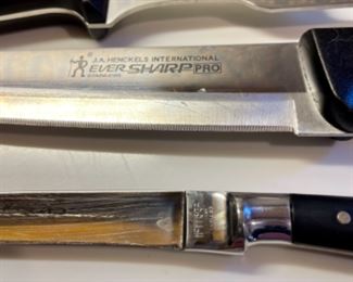 Lot 6134. $45.00 Hamilton Beach Electric Meat Slicer (tested), 3 vintage hoffritz steak knives (1 bonus), 1 Henckels Serrated Eversharp Pro and a Carving Fork plus extras! Sharp Lot!