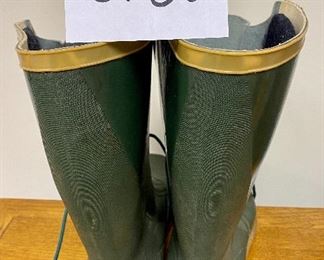 Lot 6180. $40.00. Size 46 EUR Nokia Waterproof Insulated Boots in Hunter Green, Made in Poland, Super Nice. U.S, Equivalent size - size 12.