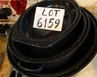Lot 5159 $24.00. Three Sets of Splatterware Enamel Roasting Pans and Lids -s Largest is 16"x12". Very good condition.