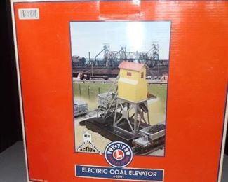 Lionel Electric Coal Elevator in Box