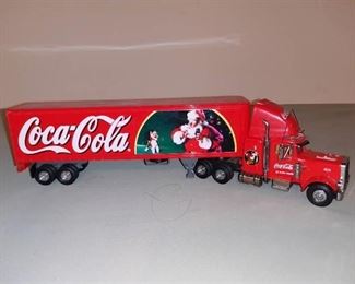 1997 Matchbox Ultra Coca Cola Santa Semi Truck Special Edition Peterbilt 359