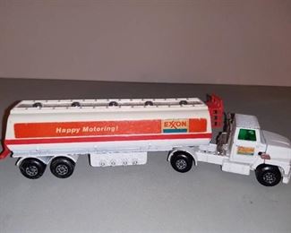 Matchbox Super Kings Exxon Articulated Tanker K-18 K-115 Ford LTS Truck