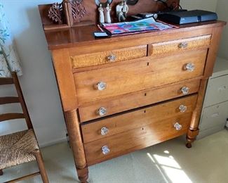 Federal 6 Drawer tiger maple Dresser
