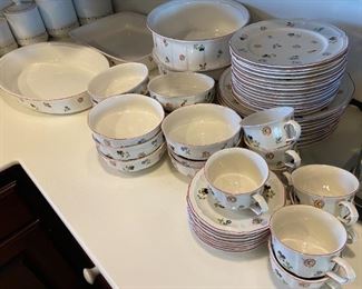 Vilbofour Villeroy & Boch                                          
Luxembourg                                                                                      
Petite Fleur