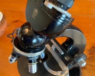 Vintage Carl Zeiss Germany Microscope w/ 4 Pol Objectives