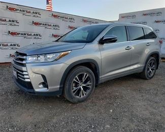 #100 • 2017 Toyota Highlander CURRENT SMOG
SEE VIDEO
Year: 2017
Make: Toyota
Model: Highlander
Vehicle Type: Multipurpose Vehicle (MPV)
Mileage: 37798
Plate:  7YSX038
Body Type: 4 Door Wagon
Trim Level: Base
Drive Line: FWD
Engine Type: V6, 3.5L
Fuel Type: Gasoline
Horsepower:
Transmission: Automatic
VIN #: 5tdzzrfh1hs215183
Doc Fee:  $70
Smog:  $60
DMV Registration Fee:  $797

Features and Notes:
California title on hand, power seats, power windows, ice cold A/C.