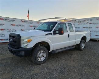 315	

2011 Ford F-350 4x4 - SEE VIDEO. CURRENT SMOG
Year: 2011
Make: Ford
Model: F-350
Vehicle Type: Pickup Truck
Mileage: 124,921 Plate:
Body Type: 4 Door Cab; Super Cab
Trim Level: XL; XLT; Lariat
Drive Line: 4WD
Engine Type: V8, 6.2L; FFV
Fuel Type: Gasoline/E85
Horsepower:
Transmission:
VIN #: 1FT8X3B60BEC71664
Doc Fee:  $70
Smog:  $60
DMV Registration Fee:  6% of sale of vehicle

Features and Notes:
California title on hand, power mirrors, power windows, contractors rack, and caution lights. Lift Gate Does Not Work