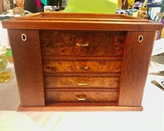 Agresti (Italy) four drawer jewelry box of burl-wood briarwood, with two keys (retails @ $2,000 when NEW)....come get a great deal on it!