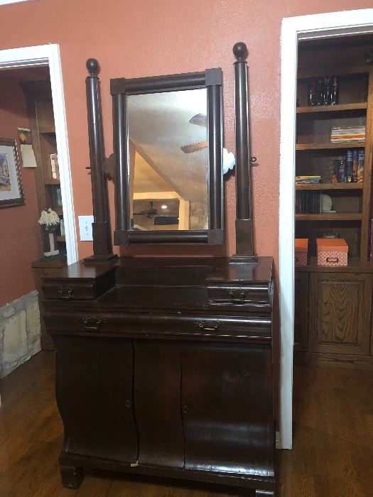 antique gentlemans chest  