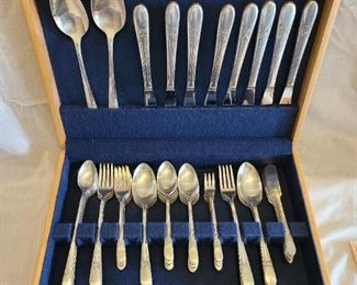 Authentic WM. A. Rogers Sectional Silverplate, ONEIDA 74 pieces