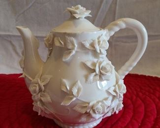 Godinger Antique Reflections floral teapot with lid