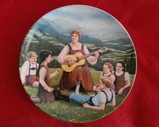 "Do-Re-Mi" second plate in The Sound of Music Plate No. 9540E