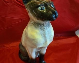 VINTAGE Beswick England 2139 Siamese Cat w/ Blue Eyes Figurine