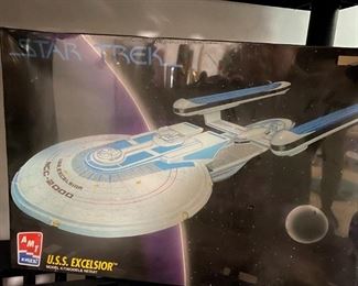 VINTAGE Star Trek Model Kit  USS Excelsior