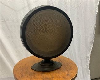 Radiola Speaker