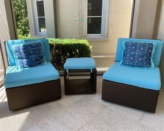 AVAILABLE FOR PRESALE Janus et Cie Patio Furniture - 4 chairs and 2 ottomans. Photo 3 of 4