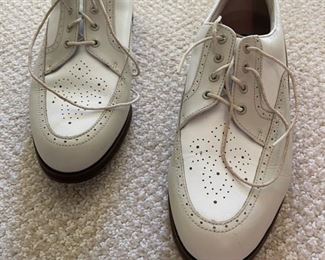 Women's Golf Shoes. Size 7. 