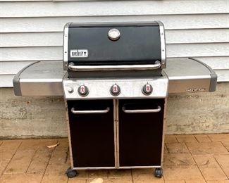 $250.00 Weber Genesis 3 burner grill.