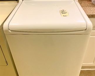 $200.00 Whirlpool Cabrio platinum washer. Good condition.