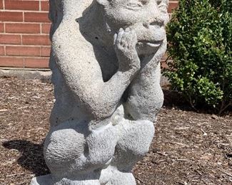 $100.00 Concrete gargoyle statue. 8.5W 20H