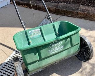 $32 Scotts spreader