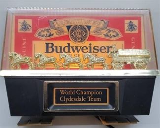 Vintage Budweiser Pub Light